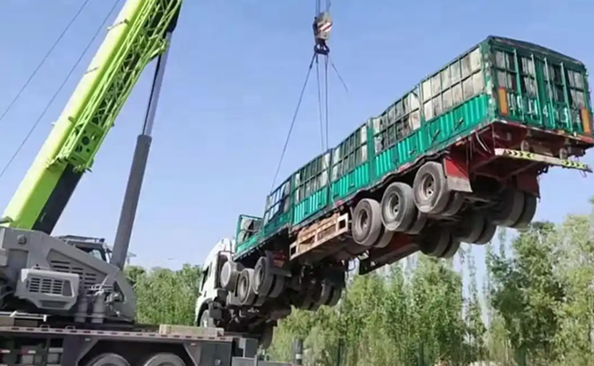 漠河道路脱困救援案例